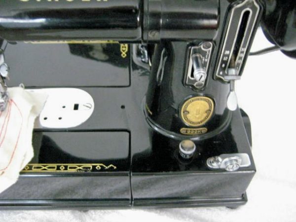 1957 Singer Featherweight Sewing Machine SOLD! SOLD! - Image 8