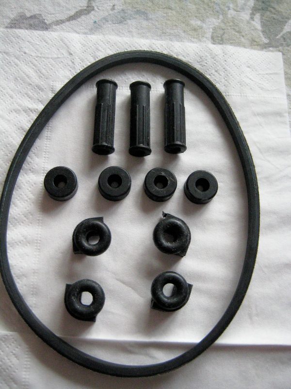 SINGER 221 FEATHERWEIGHT REPLACEMENT RUBBER WARE SET