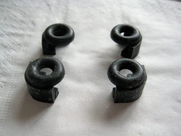 SINGER 221 FEATHERWEIGHT REPLACEMENT RUBBER WARE SET - Image 2